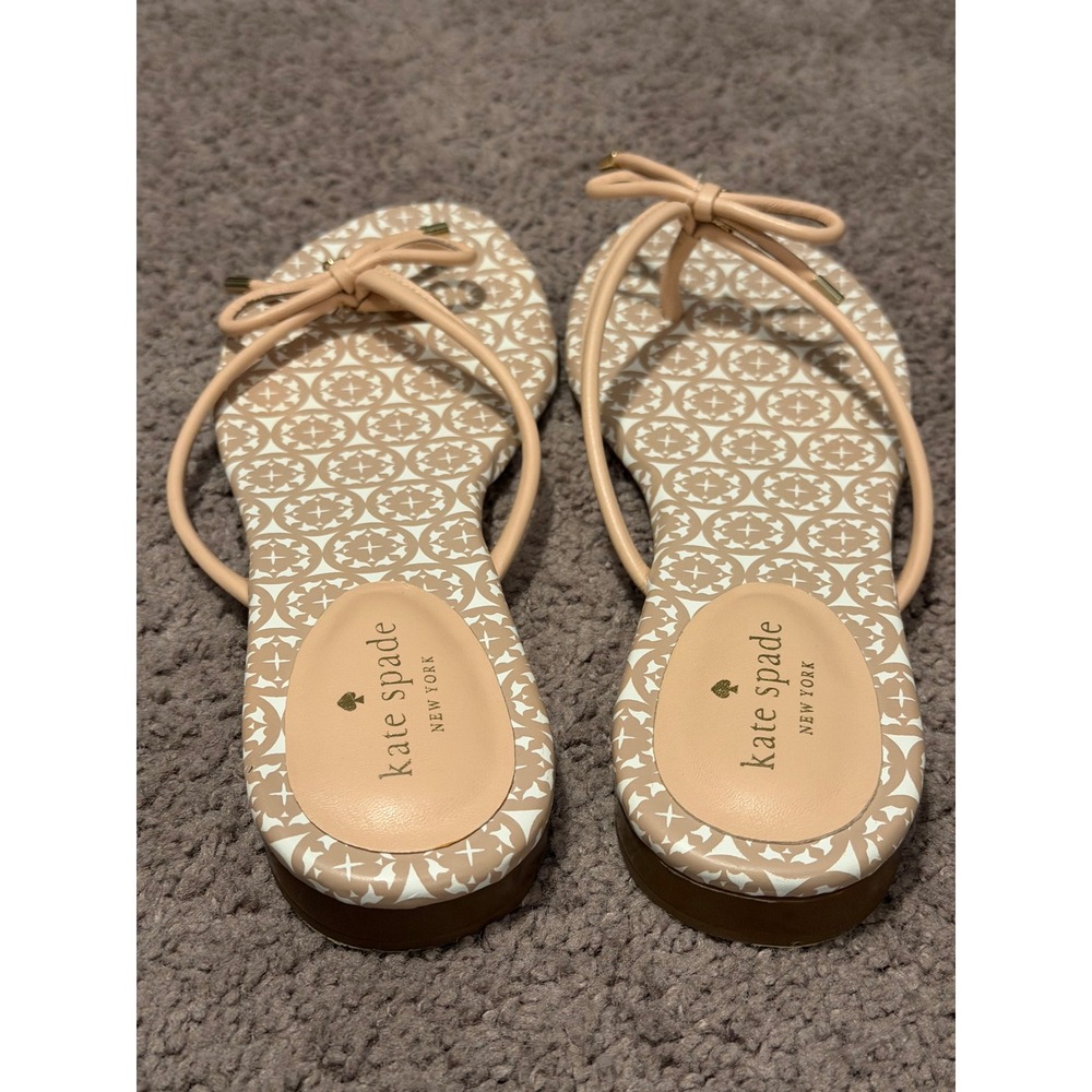 Kate Spade Tan Bow Thong
Sandals with Gold Heart Detail | Size 9.5 - Picture 7 of 8